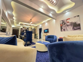 Luxury 3 Bedrooms Furnished apartment with private garden
